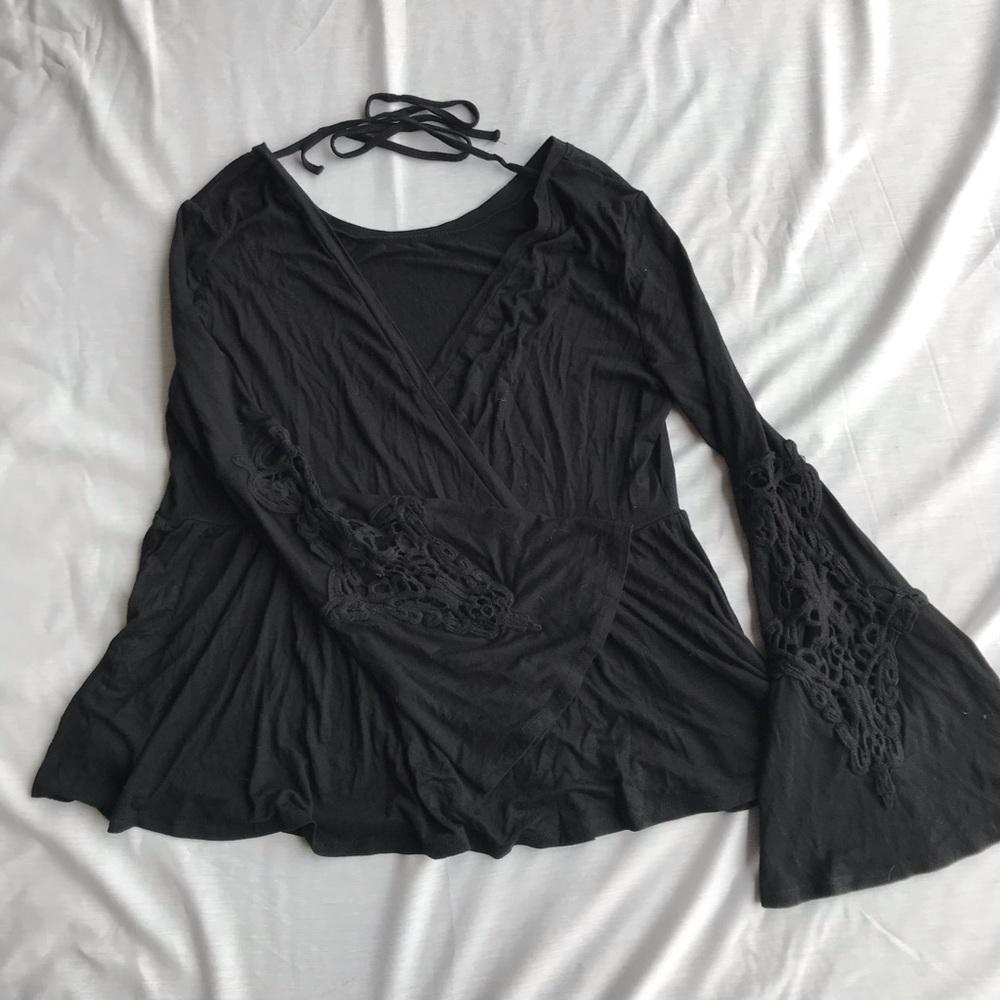 Low cut v neck with flair sleeves